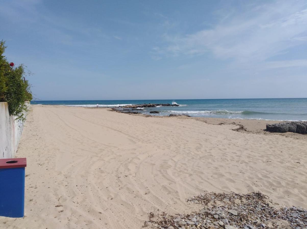 On The Beach エレニテ エクステリア 写真
